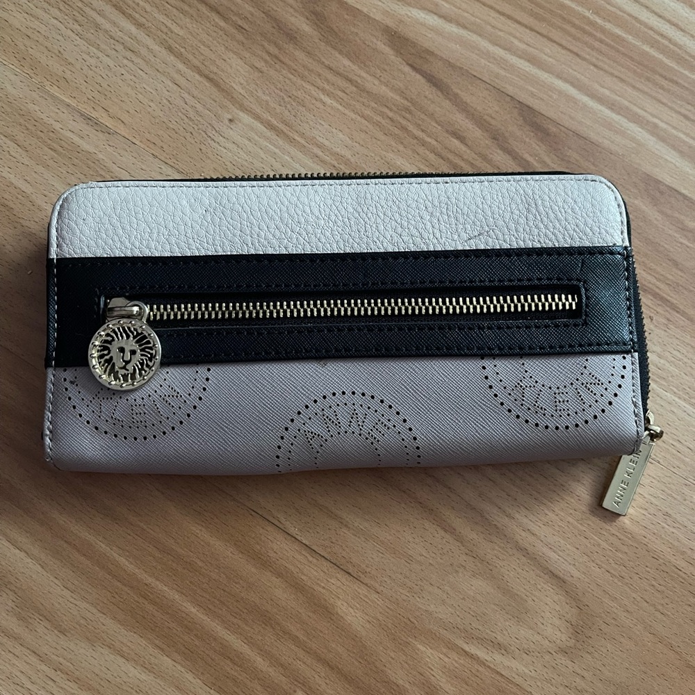 Anne Klein wallet